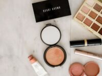 Perusahaan Kosmetika Terbesar di Dunia - Makeup