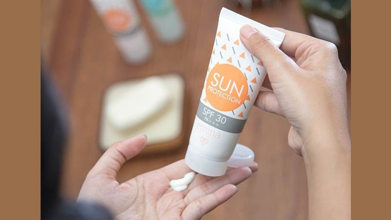 Sunscreen Terbaik yang Bagus untuk Wajah - Sunscreen Emina
