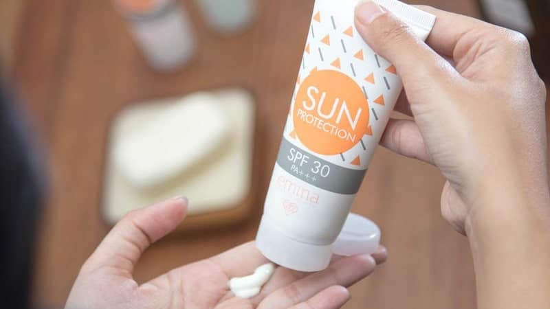 Sunscreen untuk Kulit Kering - Emina Sun Protection