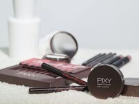 Produk Pixy Make It Glow - Rangkaian Seri Make It Glow
