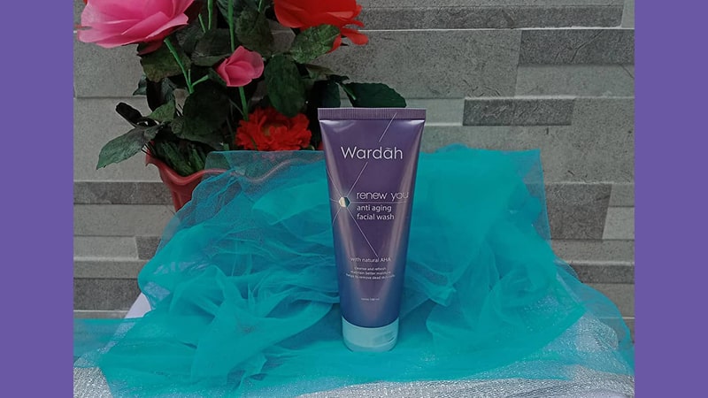 Rangkaian Wardah Renew You Anti Aging - Facial Wash